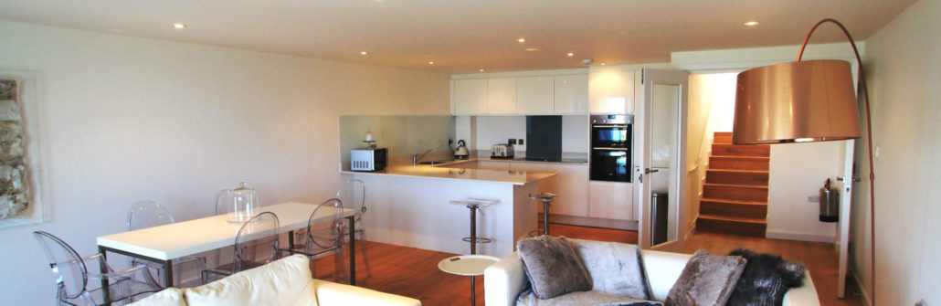 Crantock Bay Apartment kitchen 1030x335 - 10 reasons to visit Crantock Bay