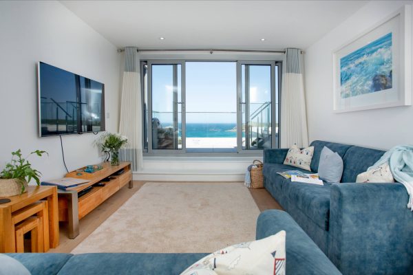 apartment 11 crantock bay holidays 14 600x400 - 11, Crantock Bay Apartments