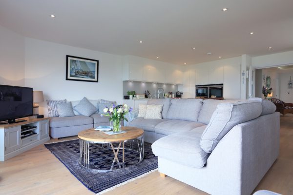 surf house crantock bay holidays 15 600x400 - Surf
