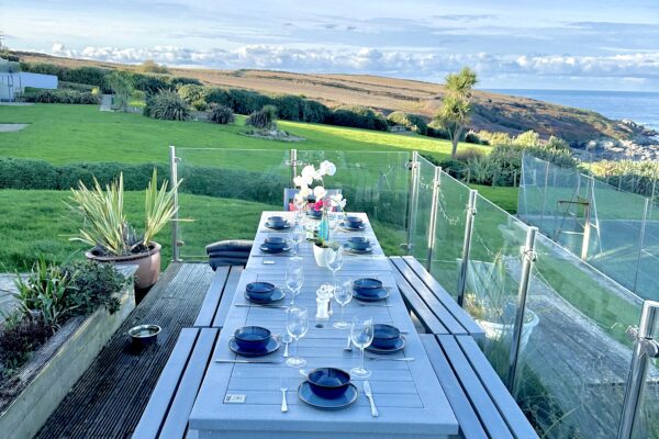 IMG 8220 600x400 - C-Bay Apartment